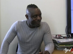 Μεγάλα βυζιά, Μαύρος, Βρετανός, Πούτσος, Σκληρό, Διαφυλετικό, Ώριμη, Ώριμη γυναίκα