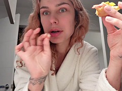 Amador amadora, Peitos grandes, Hardcore, Hermafrodita andrógina, Solo chão, Tatuagem, Tetas