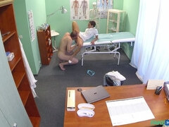 Hundestilling, Håndjob, Slikning, Sygeplejerske, Kontor, Fisse, Uniform, Snugkigger