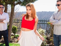 Vernica Leal Enjoys Threesome with DP