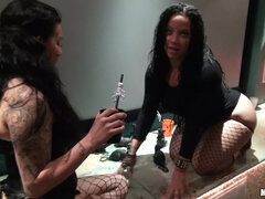 Zadek, Velký zadek, Kuřba, Hardcore, Masturbace, Párty, Pička, Teenka