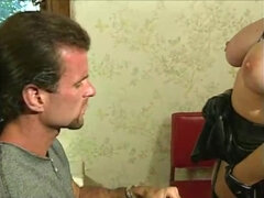 Μεγάλα βυζιά, Ξανθιά, Πίπα, Θηλυκό θηλυκό αρσενικό, Ώριμη γυναίκα, Κοκκινομάλα, Τρίο, Ρετρό