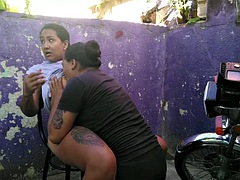 Anaal, Kont, Pijpbeurt, Latijnse vrouw, Likken, Verleid, Alleen, Onder de rok