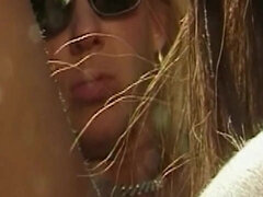 Blondýna, Brunetka, Šílené, Ženský, Nahota, Venku, Pička, Hračky