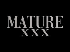 Prsatá, Macaté, Creampie, Dávení penisem, Vlasaté, Dospělé, Přírodní, Pička