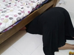 Fucking a Beautiful Maid in Saudi Arabia When She Stuck Under Bed While Sweeping - Huge Cum Inside
