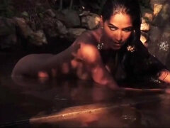 Poonam Pandey Naked 2 Full Pussy Show video in HD dont miss it - poonam pandey