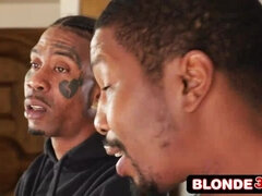 Grosse bite, Noire, Sucer une bite, Gorge profonde, Monstre, Seins naturels, Pute, Nénés