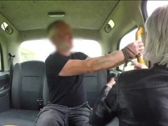 Amatør, Flaske, Par, Ansiktssperm, Fingring, Runke, Utendørs, Dasking