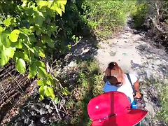 Thai girlfriend outdoor sex in the Philippines during their vacation trip