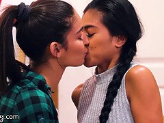 Kysser, Latina, Lesbisk, Slick, Fitta, Verklighet, Rakad, Tonåring