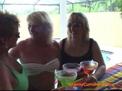 3 d. Grannys at Pool Bar
