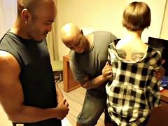 Leie, Asiatisch, Tussi, Grosser schwanz, Grosse titten, Besamung, Interrassisch, Titten