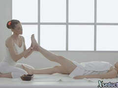 WAM dykes enjoy pussy fingering sex on the massage table