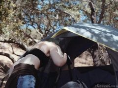 Blondi, Ruskeahiuksinen, Farkut, Suudella, Lesbo, Ulkona, Pillu, Tissit