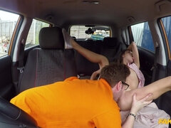 Amatoriale, Pompino, Macchina, Leccata, Orgasmo, All'aperto, Figa, Russa