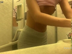 Zadek, Fetiš, Masturbace, Nahota, Venku, Na veřejnosti, Sólo, Záchod