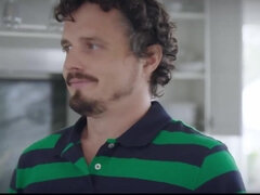 Grosser arsch, Grosse titten, Blasen, Vollbusig, Milf, Tätowierung, Titten