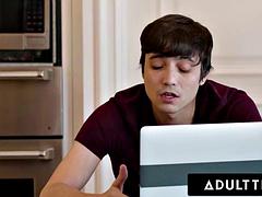 Velké kozy, Kuřba, Honění, Milf žcbp, Realita, Španělské, Nevlastní máma