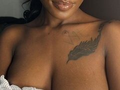 18 let, Africké, Velký zadek, Černé, Dildo, Jezdectví, Teenka, Těsné