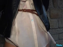 Blondína, Kuřba, Na psíka, Honění, Prirodzené prsia, Z pohľadu účastníka, Pička, Kozičky