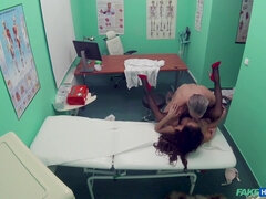 Kyrpä, Tohtori, Vanhempi