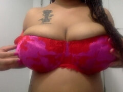 Ebony MILF Bounces Big Tits- Watch This Black Girl Massage Her Big Boobs in Homemade Film