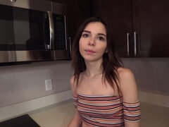 Kotě, Stříkání spermatu, Dávení, Honění, Hd, Výprask, Přírodní prsa, Teenka