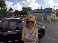 Amateur, Sucer une bite, Voiture, Hard, Pov, Public, Pute, Toilettes