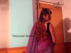 swathi-naidu-romance-with-his-husband-in-bed-room.mp4