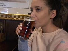 Zadok, Brunetka, Piercing, Z pohľadu účastníka, Pička, Fajčenie, Stripping, Kozičky