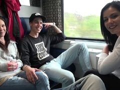 Tekintélyes didik, Kutya póz, Kézimunka, Sztrippelés, Tini, Hármas, Begyek, Vonat