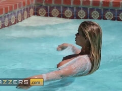 Jewel of the Pool - Jessa Rhodes & Keiran Lee's epic poolside threesome