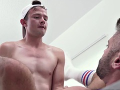 Twink Logan Cross fucked his hairy trainer Max Romano