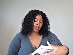 Chubby ebony shows how to lift her big boobs