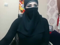 Arabisk, Smuk, Biseksuel, Pik sutte, Lækker, Kendte, Brystvorter, Orgasme