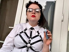 Fetish vaping of a strict and naughty mistress Lara