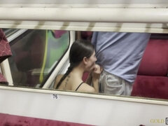 18 años, Belleza, Pareja, Semen en la boca, Pov, Adolescente, Tren