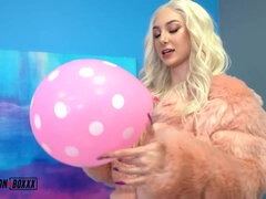 Skylar Vox - Skylar Has Fun With Big Balloons [Solo] - Fetish