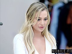 Entre bastidores, Rubia, Mamada, Hembra, Lamidas, Afeitado, Chupando, Trio
