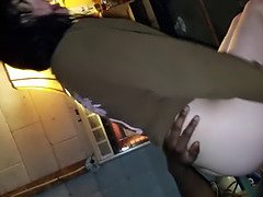 Amateur mom gets bbc creampie in garage