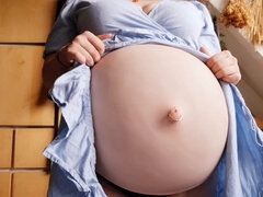 Big belly vore, big belly, huge pregnant belly