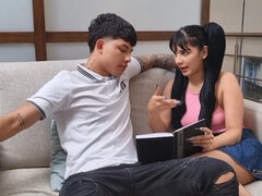 Pauzão, Boquete, Jato de porra, Latina, Baixinhoa, Estudante, Tatuagem, Apertado