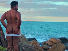 Gay Amateur Chubby gay goes to the beach to jerk off and show off his ass