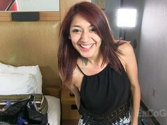 Ερασιτέχνης, Μεγάλος πούτσος, Φυσικά βυζιά, Κοκκινομάλα, Καλσόν, Έφηβος, Βυζιά, Παιχνίδια