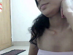 Sexy Indian girl large bosoms on Cam