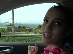 You make it to Hawaii, and Brooke is so excited!