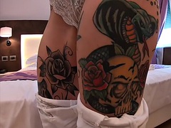 Anal, Boquete, Vagina gozada cu gozado, Hardcore, Tatuagem