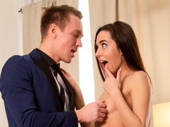 Amatör, Sovrum, Stor kuk, Avsugning, Brunett, Naturliga tuttar, Tonåring, Tuttar