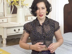 Édes, Hd, Érett feleség, Természetes mellek, Nuni, Egyedül, Harisnya, Régebbi évjáratú pornó